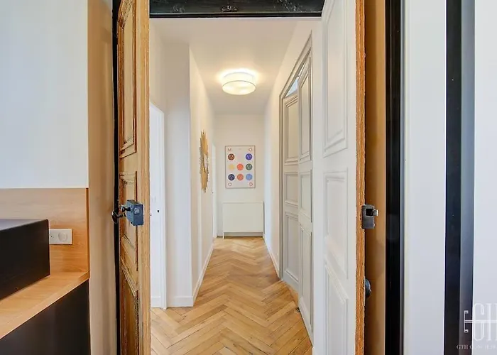 L'albizia / Halles De Daire