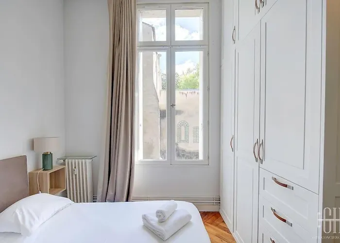 L'albizia / Halles De *